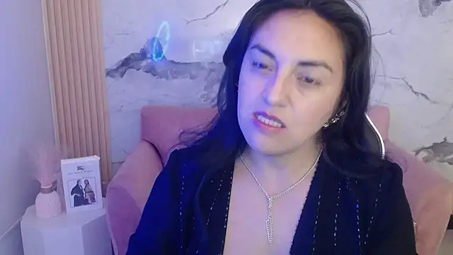 Snapshot of tamara_ch1 chatting on 11.19.25 tamara ch1 online show from 11.19.25