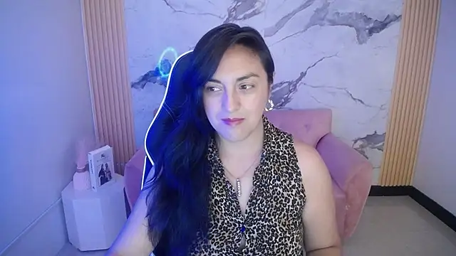 Snapshot of tamara_ch1 chatting on 11.20.25 tamara ch1 online show from 11.20.25