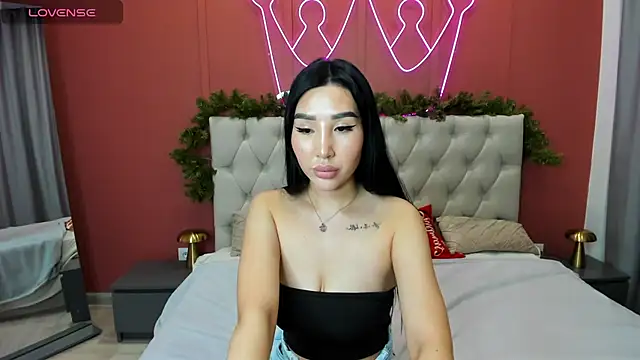 Jennifer Munoz online show from 12.05.25