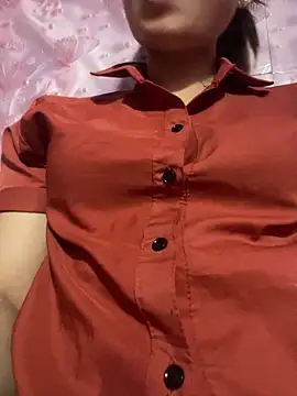 Snapshot of Ngoc-bbi chatting on 06.18.26 Ngoc-bbi online show from 06.18.26