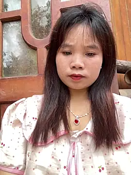 Snapshot of Ngoc-bbi chatting on 06.25.26 Ngoc-bbi online show from 06.25.26