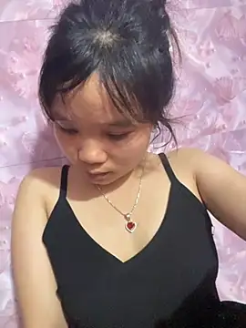 Snapshot of Ngoc-bbi chatting on 07.17.26 Ngoc-bbi online show from 07.17.26
