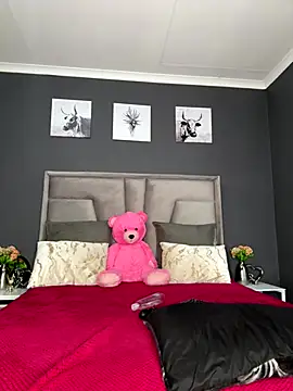 Ebony Warlock  online show from 12.21.25