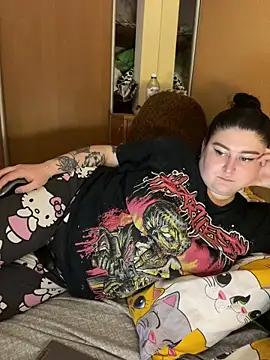 Snapshot of DazzzlingDame chatting on 05.27.26 DazzzlingDame online show from 05.27.26