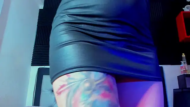 Snapshot of Akalidemon chatting on 12.03.25 Akalidemon online show from 12.03.25