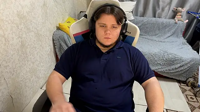 Snapshot of desiredude9 chatting on 10.06.25 desiredude9 online show from 10.06.25