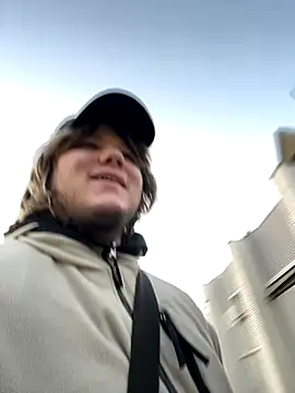 Snapshot of desiredude9 chatting on 10.18.25 desiredude9 online show from 10.18.25