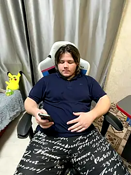 Snapshot of desiredude9 chatting on 11.15.25 desiredude9 online show from 11.15.25