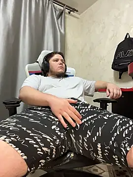 Snapshot of desiredude9 chatting on 11.22.25 desiredude9 online show from 11.22.25