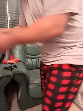 Snapshot of desiredude9 chatting on 11.24.25 desiredude9 online show from 11.24.25