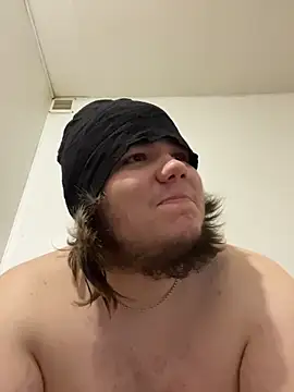 Snapshot of desiredude9 chatting on 02.25.26 desiredude9 online show from 02.25.26