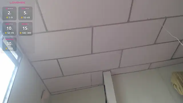 Snapshot of Juliethserna chatting on 09.19.25 Juliethserna online show from 09.19.25