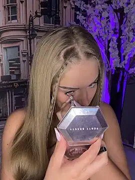 AubrieleRouj1 online show from 04.21.26