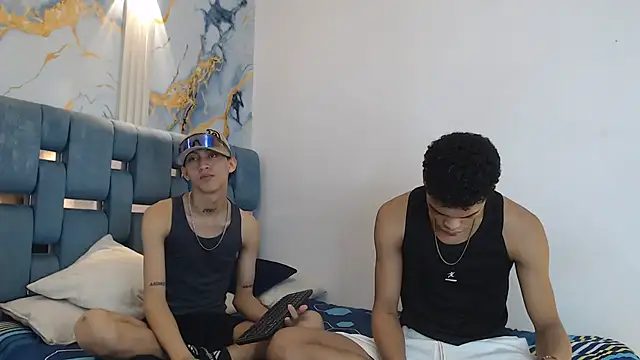 PRETTY FEM online show from 02.08.26