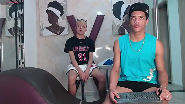 PRETTY FEM online show from 07.26.26