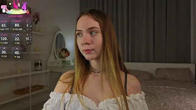 CarollSmithh online show from 10.13.25