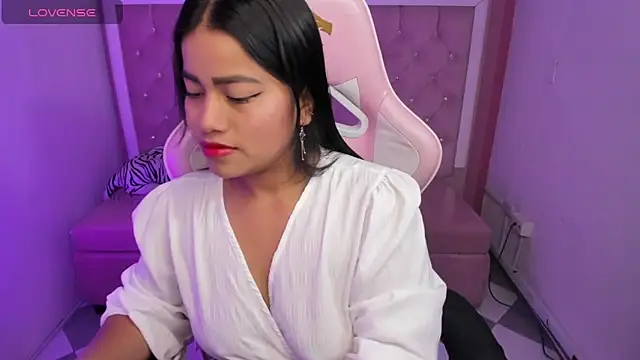 Snapshot of Victoria_b_ chatting on 09.14.25 Victoria b online show from 09.14.25