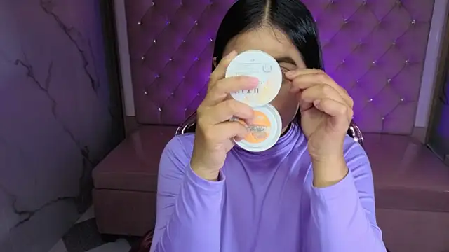 Snapshot of Victoria_b_ chatting on 11.27.25 Victoria b online show from 11.27.25