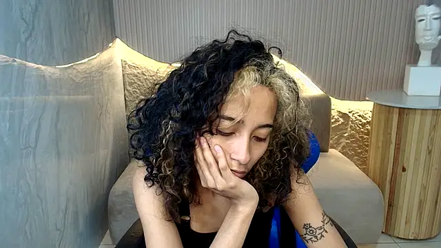 Snapshot of Agnis_ink_r chatting on 11.22.25 Agnis ink r online show from 11.22.25