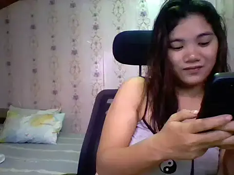 Snapshot of Rosette0516 chatting on 09.25.25 Rosette0516 online show from 09.25.25