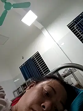 Snapshot of Sa2mh20 chatting on 10.16.25 Sa2mh20 online show from 10.16.25