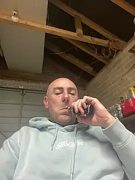 Snapshot of Richmcgee chatting on 04.01.26 Richmcgee online show from 04.01.26