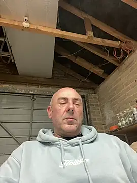 Snapshot of Richmcgee chatting on 04.05.26 Richmcgee online show from 04.05.26