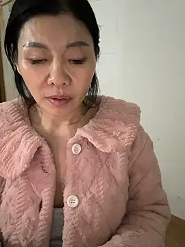 Snapshot of xiiuuff18 chatting on 02.19.26 xiiuuff18 online show from 02.19.26