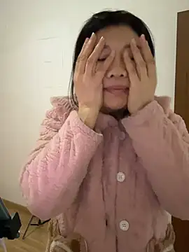 Snapshot of xiiuuff18 chatting on 02.21.26 xiiuuff18 online show from 02.21.26