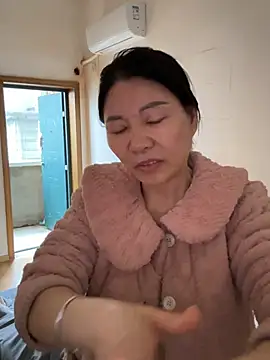 Snapshot of xiiuuff18 chatting on 03.23.26 xiiuuff18 online show from 03.23.26