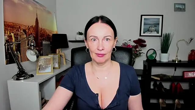 Velvet Jasmine online show from 09.17.25