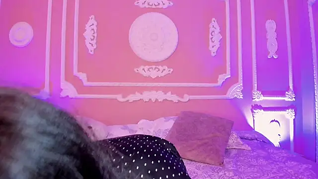 aitana johns online show from 10.15.25