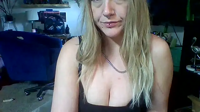 Snapshot of cutiekayls chatting on 07.01.26 cutiekayls online show from 07.01.26