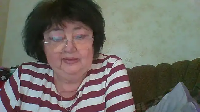 Snapshot of MilaSky5303 chatting on 04.24.26 MilaSky5303 online show from 04.24.26