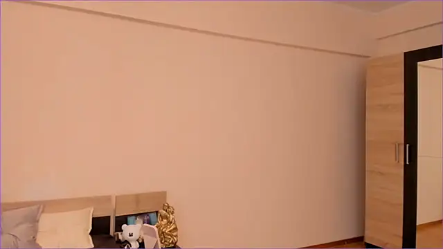 Snapshot of wavelover chatting on 04.05.26 wavelover online show from 04.05.26