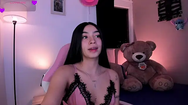 Snapshot of EmystarX chatting on 04.02.26 EmystarX online show from 04.02.26