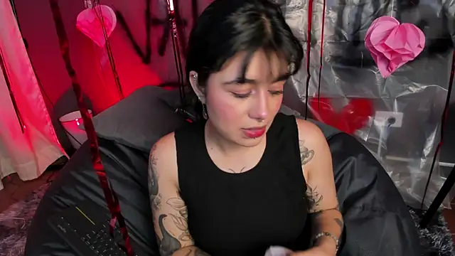 Snapshot of flower_smith_ chatting on 02.15.26 flower smith online show from 02.15.26