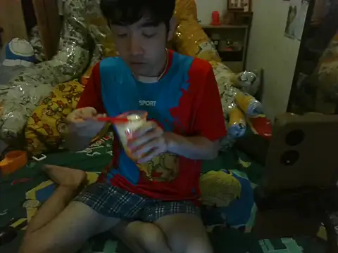 Snapshot of moaman190 chatting on 10.07.25 moaman190 online show from 10.07.25