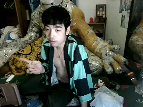 Snapshot of moaman190 chatting on 10.08.25 moaman190 online show from 10.08.25