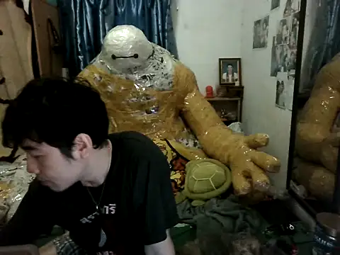 Snapshot of moaman190 chatting on 10.13.25 moaman190 online show from 10.13.25