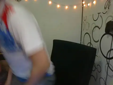 Snapshot of moaman190 chatting on 10.23.25 moaman190 online show from 10.23.25