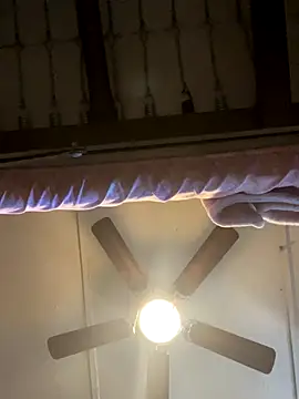 Snapshot of ittybittymeryssa chatting on 10.15.25 ittybittymeryssa online show from 10.15.25