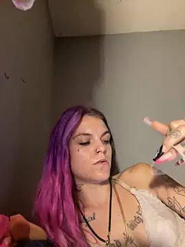 Snapshot of ittybittymeryssa chatting on 11.06.25 ittybittymeryssa online show from 11.06.25