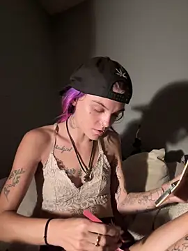 Snapshot of ittybittymeryssa chatting on 11.09.25 ittybittymeryssa online show from 11.09.25