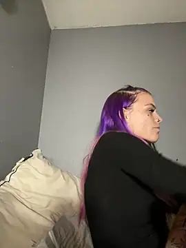 Snapshot of ittybittymeryssa chatting on 11.11.25 ittybittymeryssa online show from 11.11.25