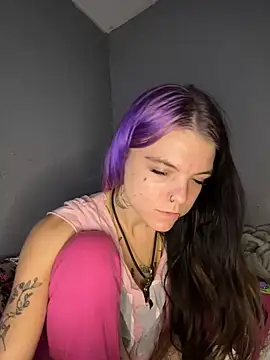 Snapshot of ittybittymeryssa chatting on 11.14.25 ittybittymeryssa online show from 11.14.25