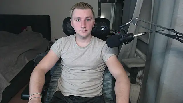 Elvin Vaenight online show from 10.12.25