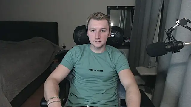 Elvin Vaenight online show from 10.22.25