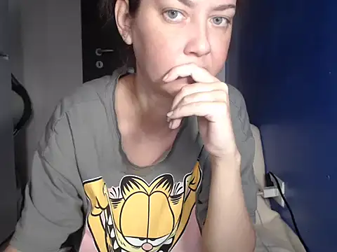 Snapshot of petite_danielle chatting on 07.22.26 petite danielle online show from 07.22.26