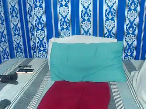 JUICEYLIPS333 online show from 10.27.25